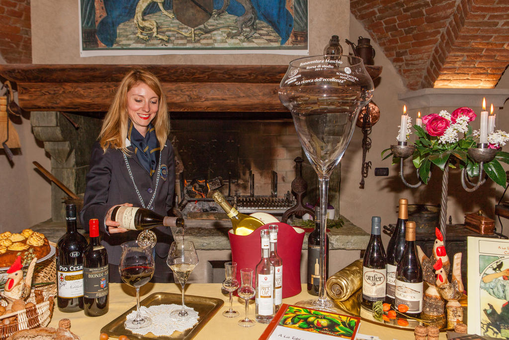 A' La Table Du Sommelier Chambres D Hotes & Restaurant Saint-Vincent Exteriér fotografie